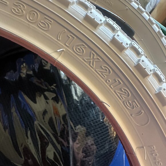 DURO Bicycle Tire Set in Cream and Brown - Picture 2 of 7